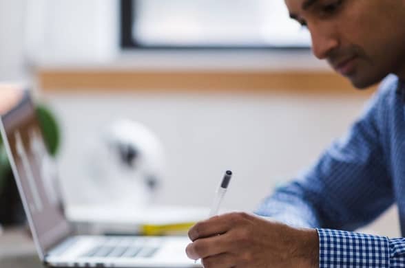 ¿Qué ocurre al contratar a un trabajador con el NIE caducado?