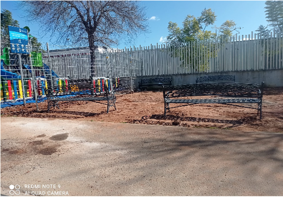 Juegos infantiles barriada La Liebre