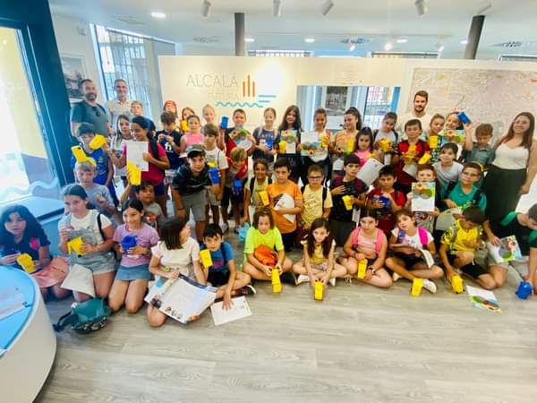Visita de alumnos del CEIP Blas Infante a las oficinas de Alcalá Futura