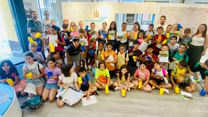 Visita de alumnos del CEIP Blas Infante a las oficinas de Alcalá Futura