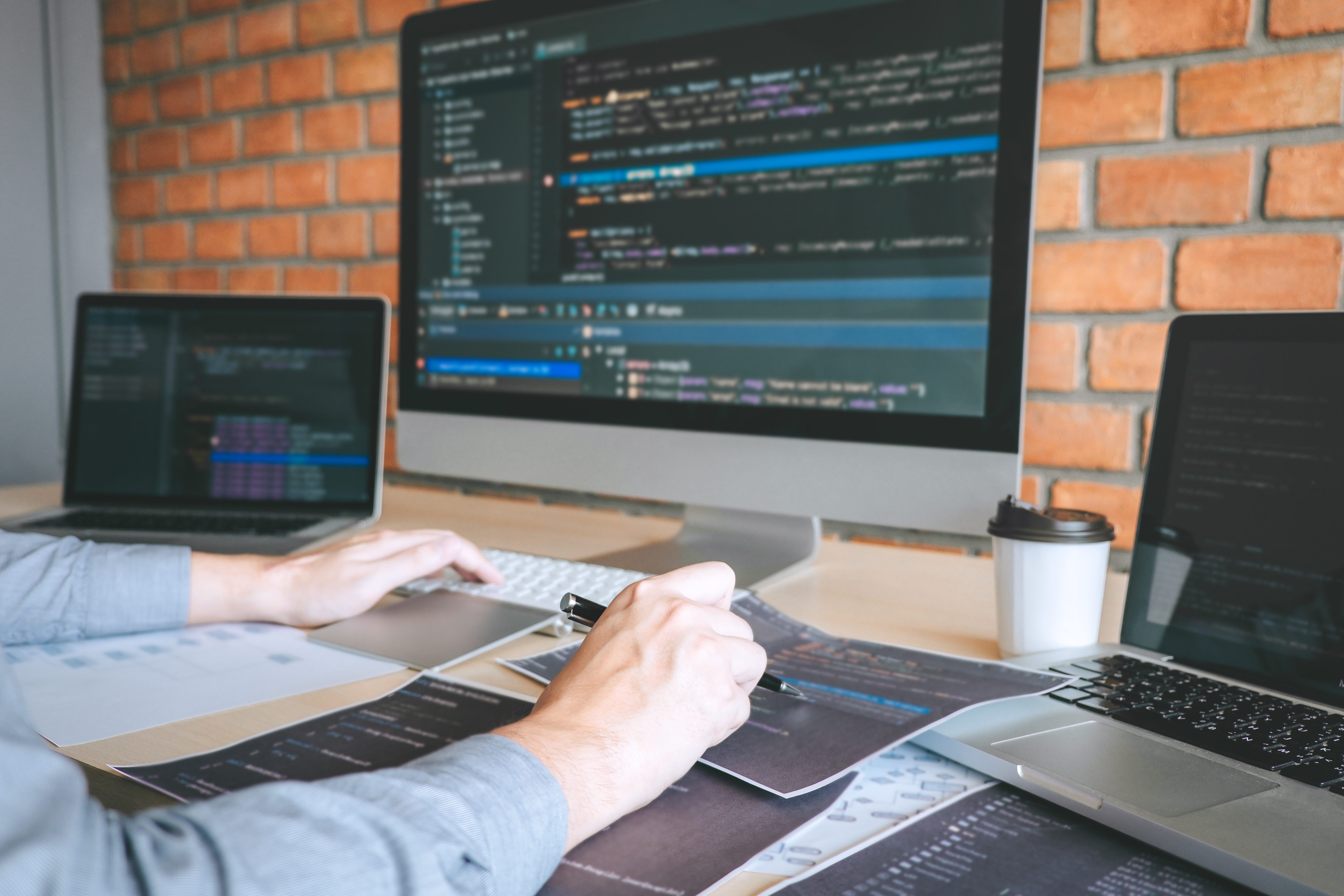 E030 DESARROLLO DE APLICACIONES CON TECNOLOGÍAS WEB 