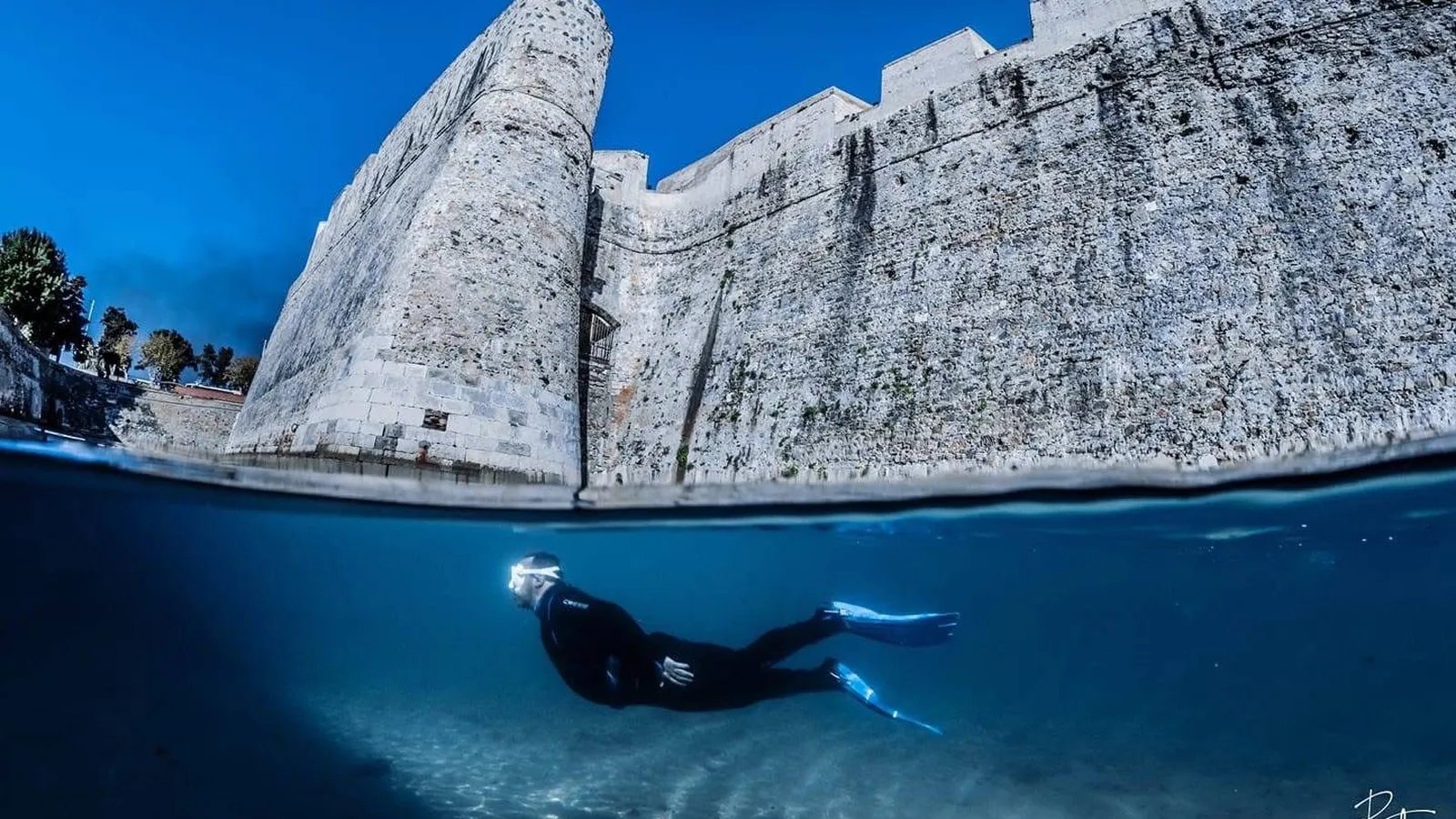 El Centro de Buceo Burbujas se refuerza gracias a las ayudas para la economía azul