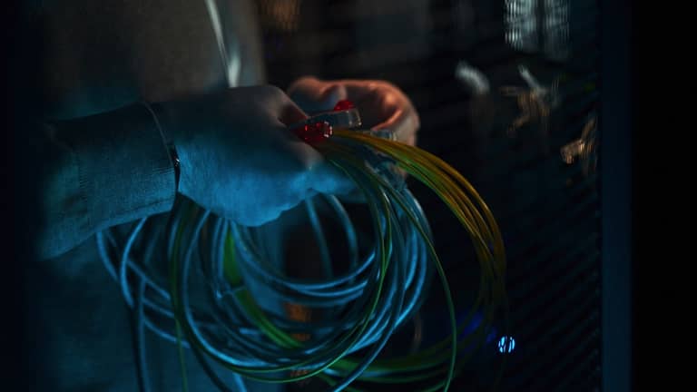 ADSL apagado, fibra limitada e internet satelital como solución