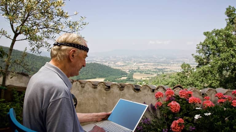 Amplificar el compromiso social gracias a la conectividad satelital