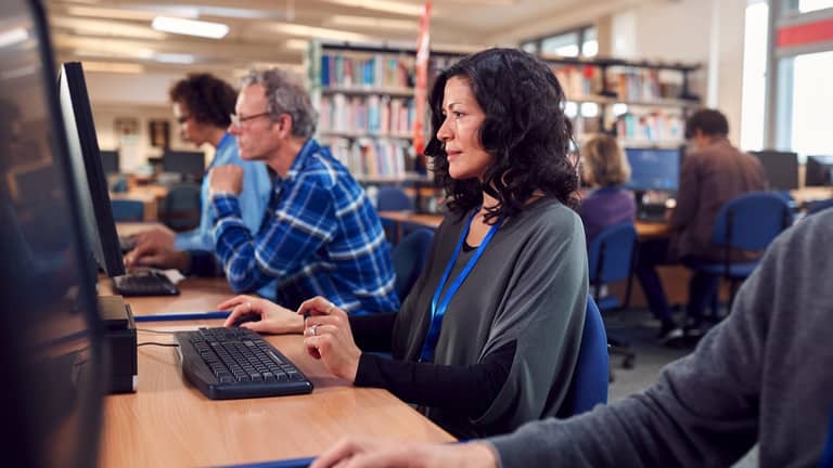La biblioteca municipal como lugar de inclusión digital