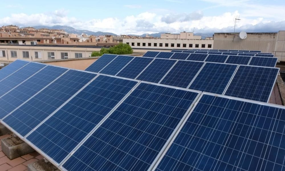 El 'boom' de las placas solares en comunidades de vecinos: “Se pueden amortizar en dos años”